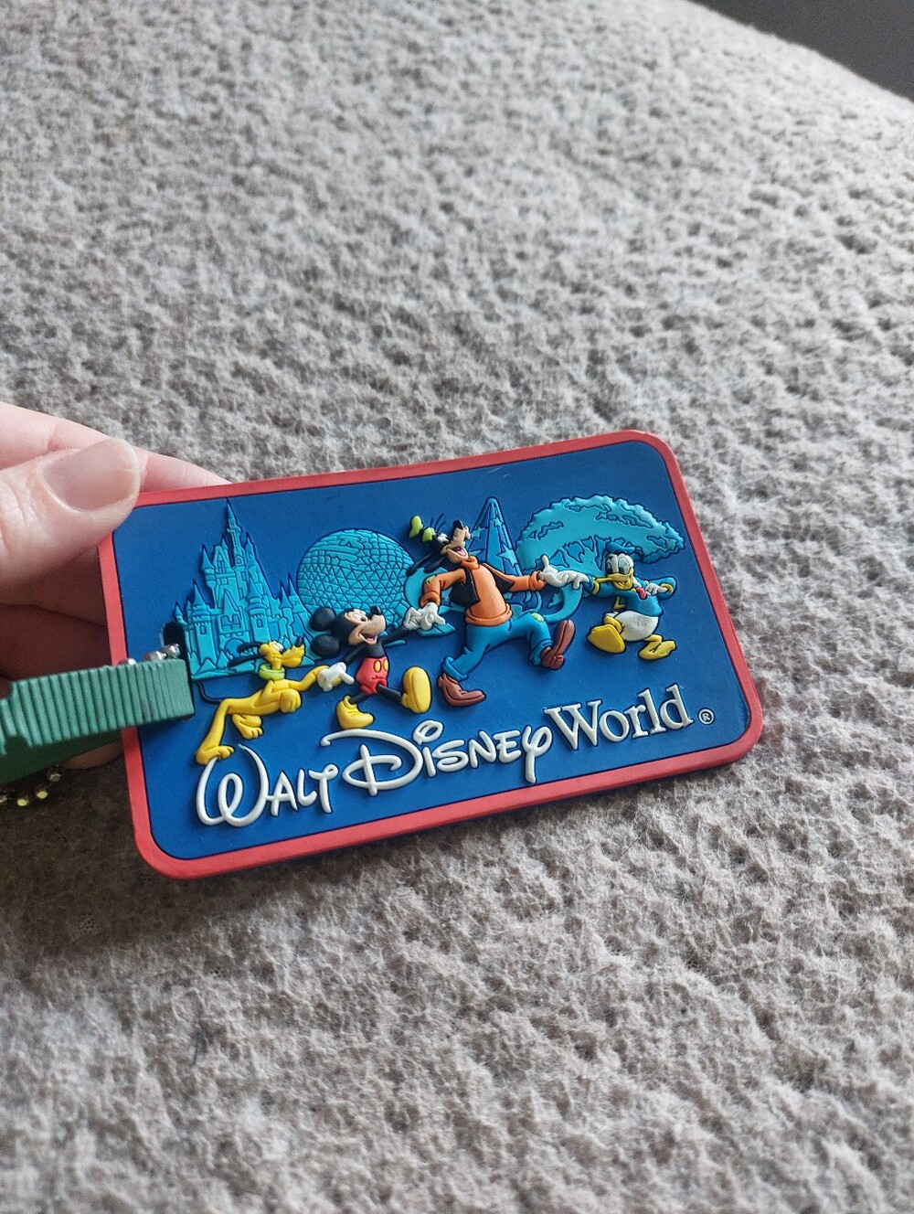 Disney  Walt Disney World Blue & Red Character Luggage Tag - Picture 9 of 10